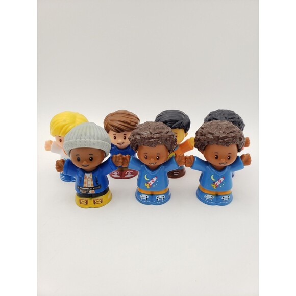 Fisher Price Little People Lot Of 7 Assorted Boy Figures From Different Years - Picture 1 of 8